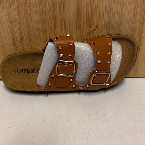 Olivia Miller tan with gold stud sandals - Picture 3 of 5